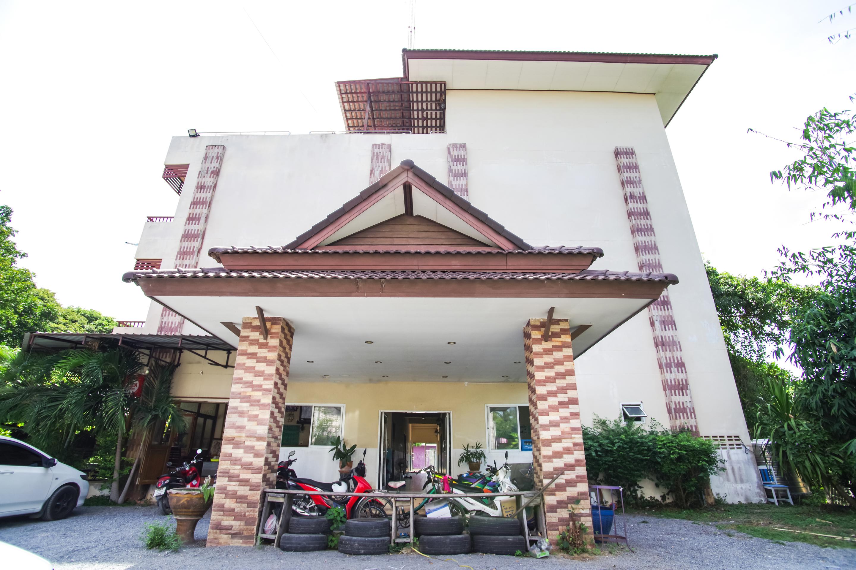 Hotel Oyo 384 Ban Sabaidee Phra Nakhon Si Ayutthaya Exterior foto